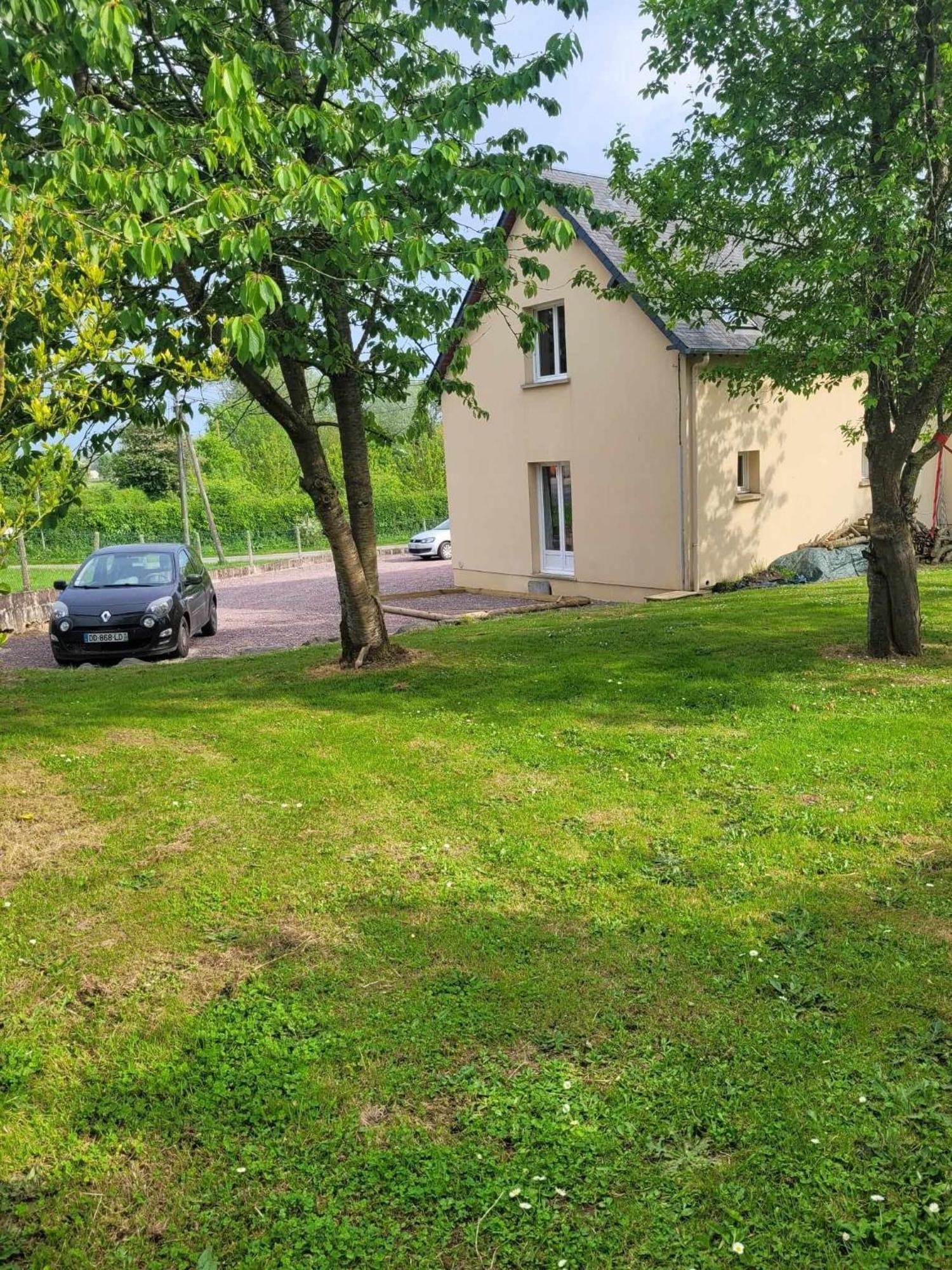 L Etablissement Gold Beach Propose 1 Hebergement , Maison 80M2 Avec Terrain 500M2, Parking Prive A 4 Min Du Port Artificiel D Arromanches, Services Accueil Personnalise, Lits Faits, Serviettes, Menage, Netflix, Wifi Ryes Exteriér fotografie